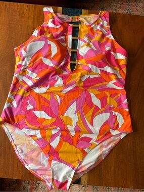 Women’s Vibrant Pink & Orange Floral One-Piece Swimsuit